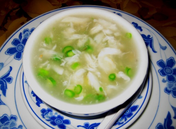 Asparagus & Crab Meat Soup (Mang Tay Nau Cua)