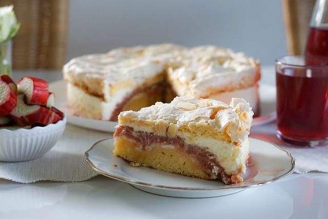 Rhubarb Cake Cake Dessert Fruit Pie  - m_krohn / Pixabay