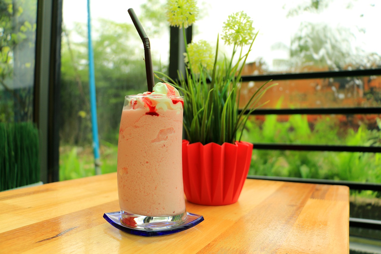 Smoothie Strawberry Fruit Drink  - 4793641 / Pixabay