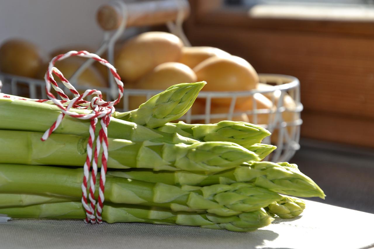 Asparagus Vegetables Healthy Vegan  - Innviertlerin / Pixabay