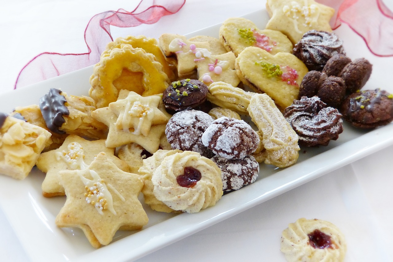 Christmas Cookies Cookies To Bake  - silviarita / Pixabay