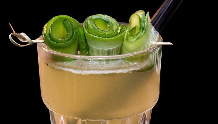Cocktail Drink Glass Cocktails - pastel100 / Pixabay