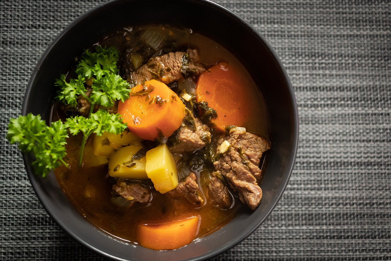 Dish Beef Stew Flatlay Beef Meat  - zweifelsfreimitb / Pixabay